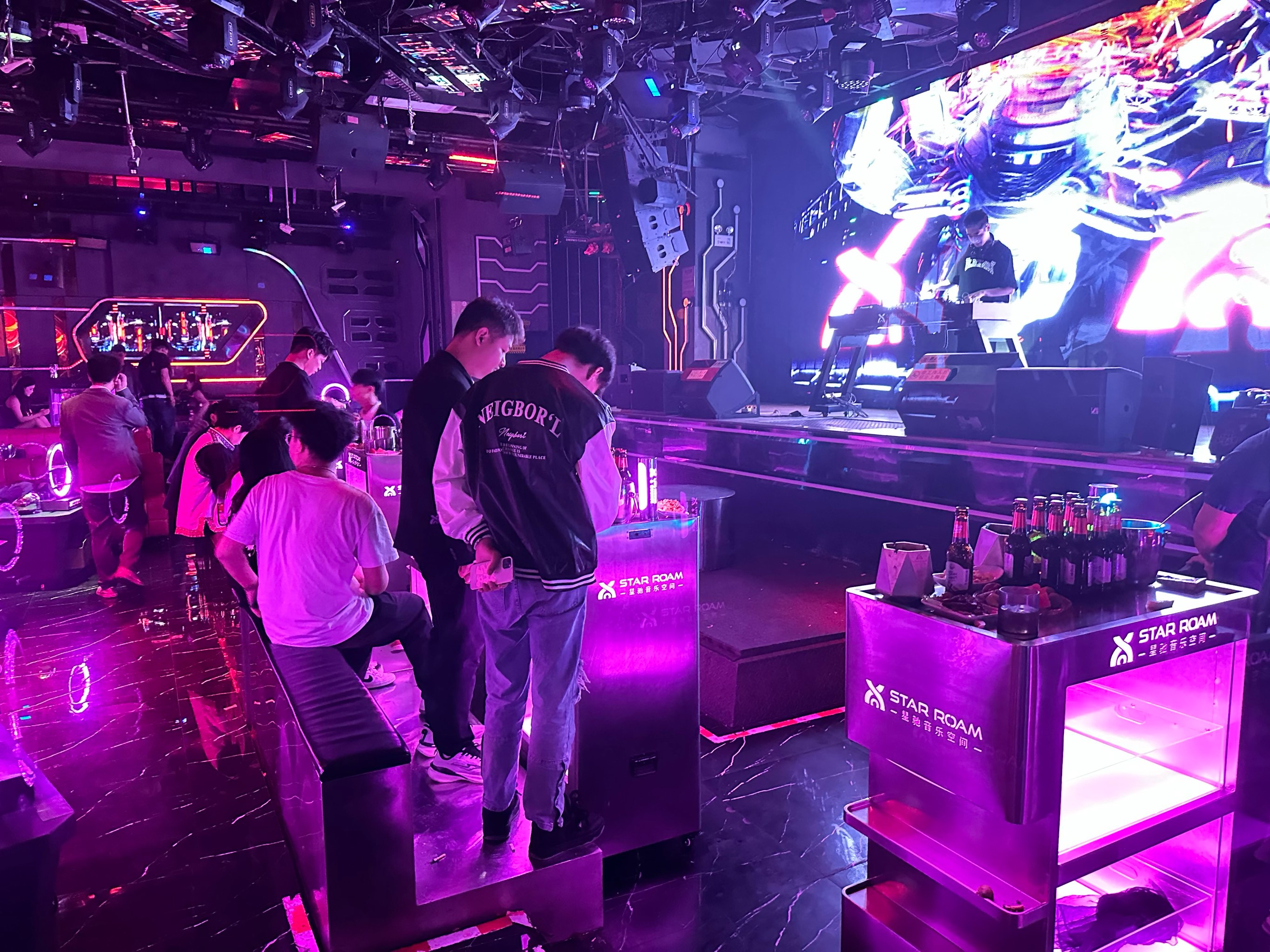 定西商务KTV:商务会议首选场地-安定区ktv预订